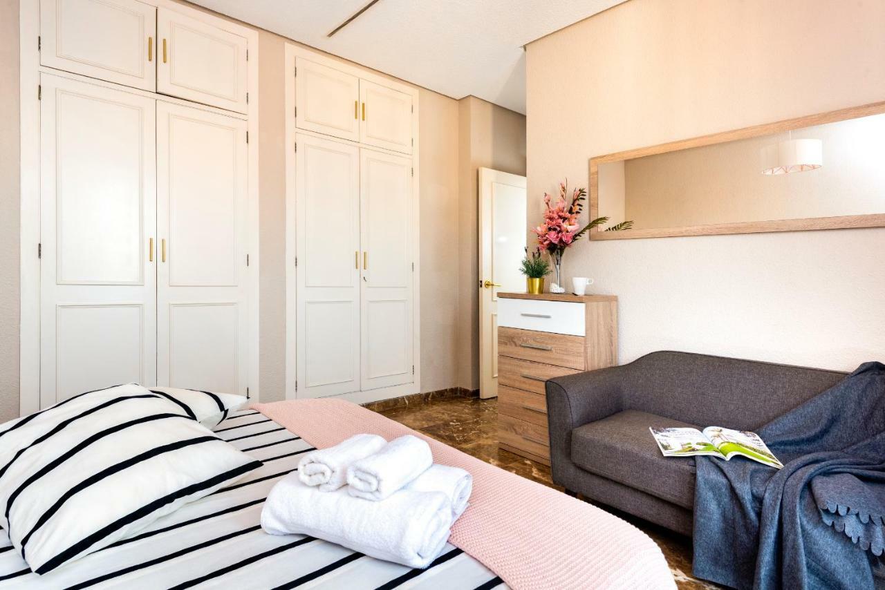 Hsh Suites Republica Севілья Екстер'єр фото