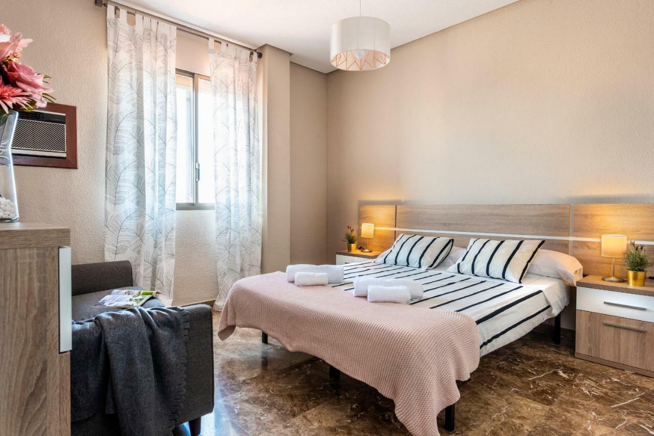 Hsh Suites Republica Севілья Екстер'єр фото
